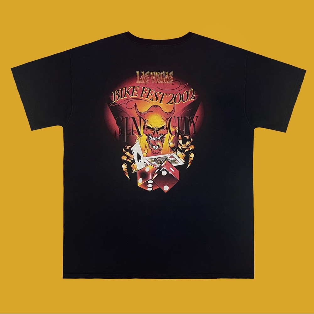 Vintage 2002 Las Vegas Sin City Bikefest t-shirt. Demon playing poker on back.